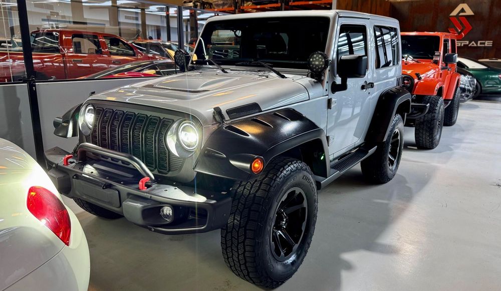 Jeep Wrangler Jeep Wrangler SAHARA - 3.6 V6 - Bezwypadkowy - Doinwestowany