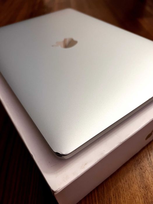 MacBook Pro M2 | 512GB SSD | 8GB RAM