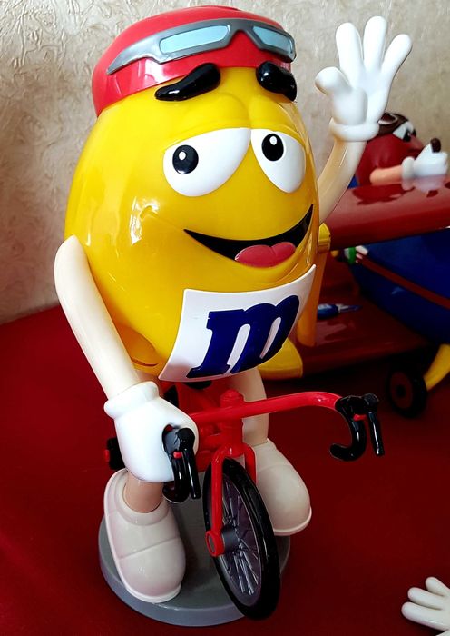 Коллекция Игрушек - Диспенсеров от M&M's