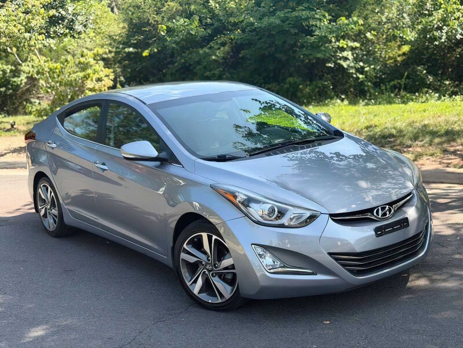 Hyundai Elantra Limited      2015