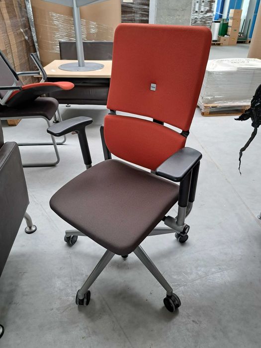 Krzesło biurowe Steelcase Please V2