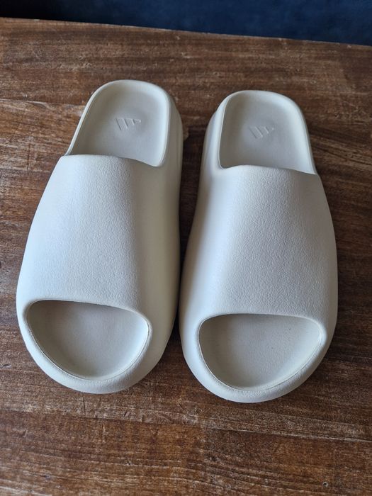 Klapki yeezy slide