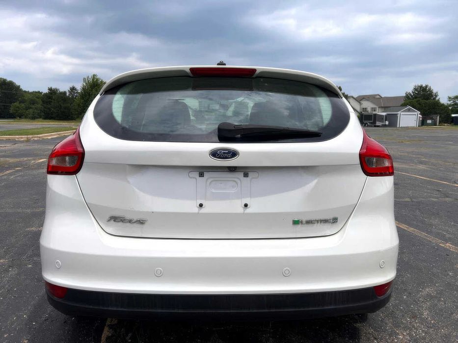 Ford Focus      2016