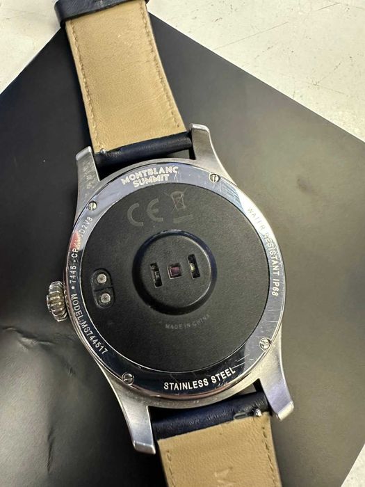 Смарт-годинник Montblanc Summit MS744517