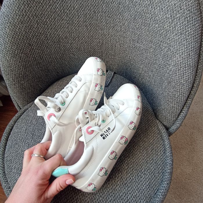 Buty hello kitty 37