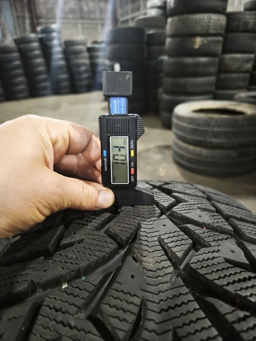 Шини резина зима 265/65 R17 Toyo observe g3-ice