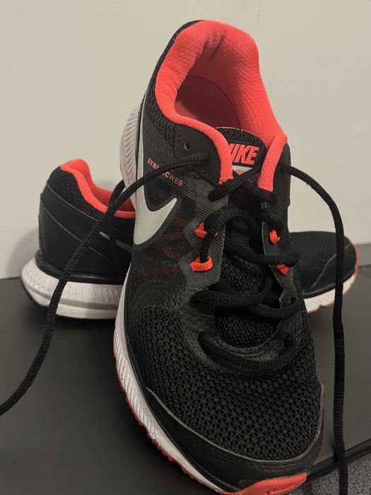 Чорні кросівки Nike Zoom Winflo