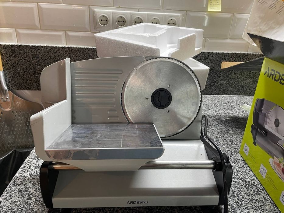 Продам слайсер/хліборізка Ardesto
