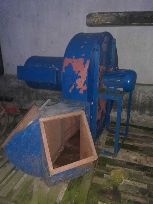 Sprzedam dwa silosy samosuszące o poj. 30ton