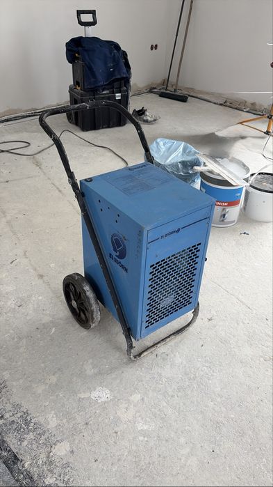 Pochłaniacz wilgoci osuszacz przemysłowy El-Bjorn w pełni sprawny