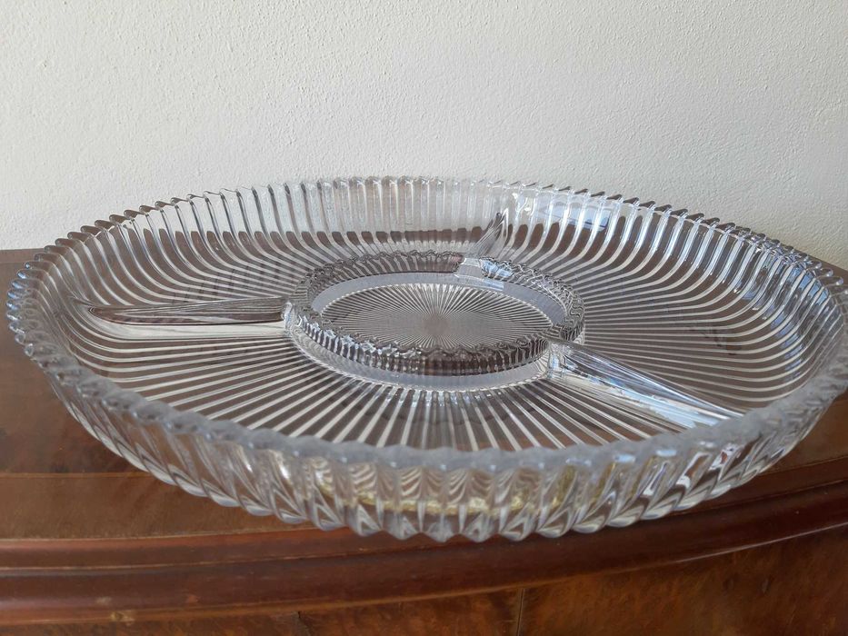 Grande Prato Lapidado para aperitivos em Cristal