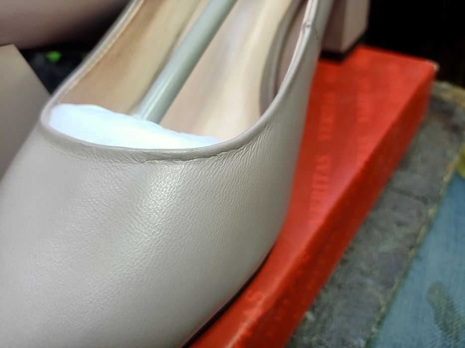 Шкіряні жіночі туфлі