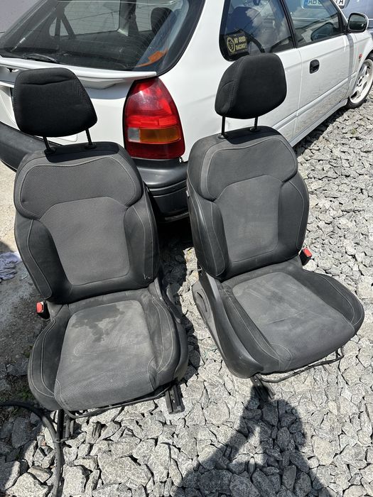 Сидіння до авто, водійське пасажирське Kengo, Polo, Golf, Clio,   автомобільні сидушки