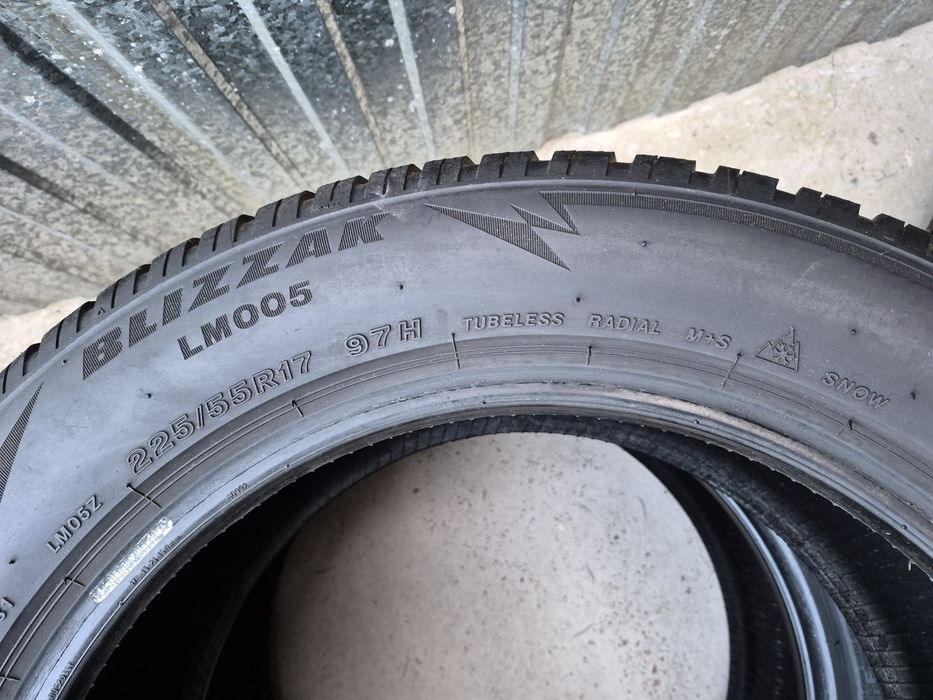 Opony zimowe Bridgstone Blizzak LM 005 ,2 sztuki 225/55/17