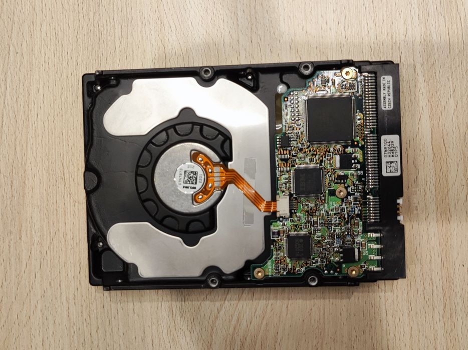 Dysk twardy IBM Deskstar  61 GB (model IC35L060AVVA07-0 sprawny