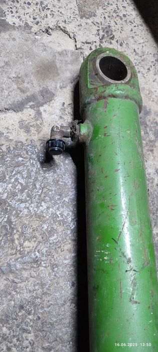 Продам гідроциліндри