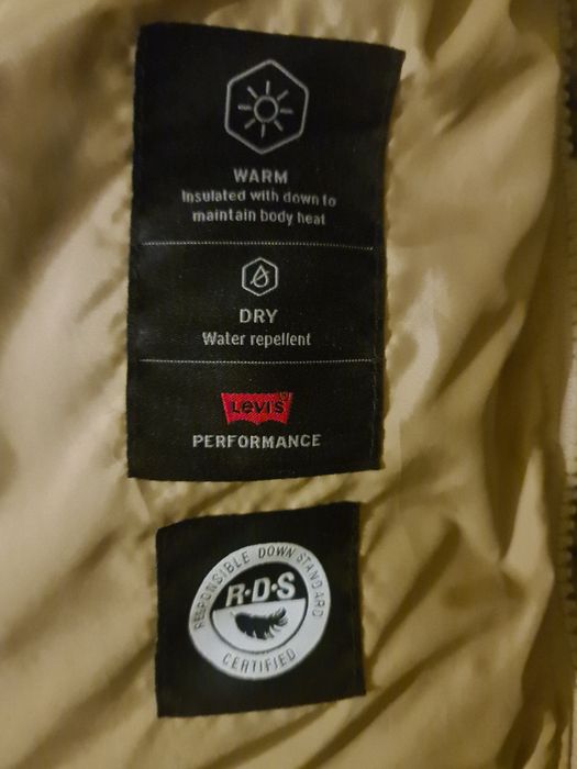 Vendo casaco Levis  alcochoado