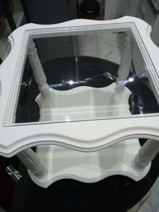 Mesa de apoio com vidro biselado