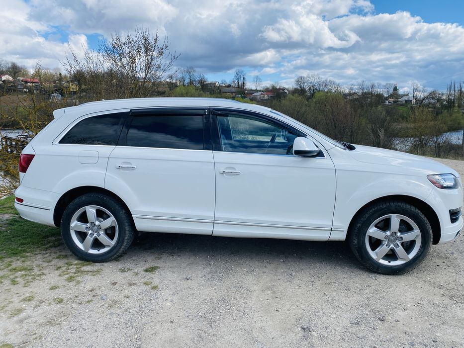 Audi q7 2015 рік