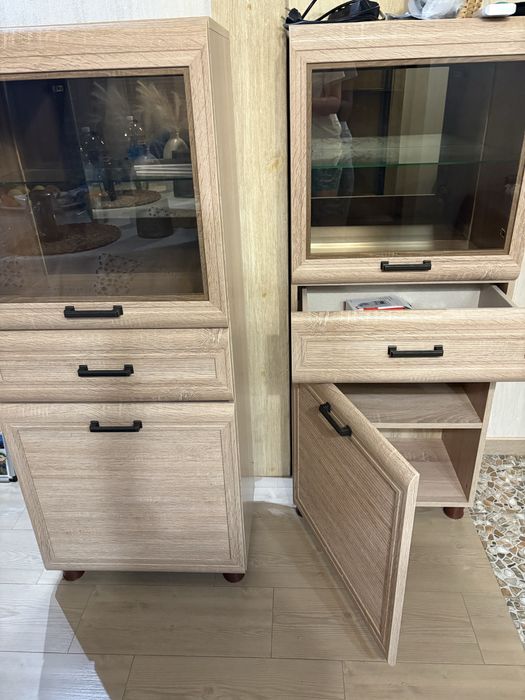 Барні тумбочки для вітальні