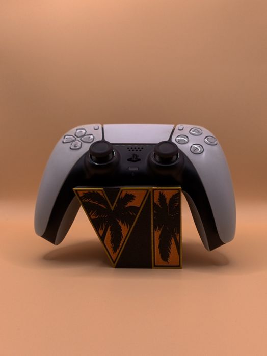 Mały stojak na pada PS5 DualSense GTA VI