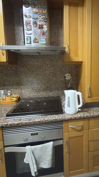 Móvel de cozinha em Cerejeira