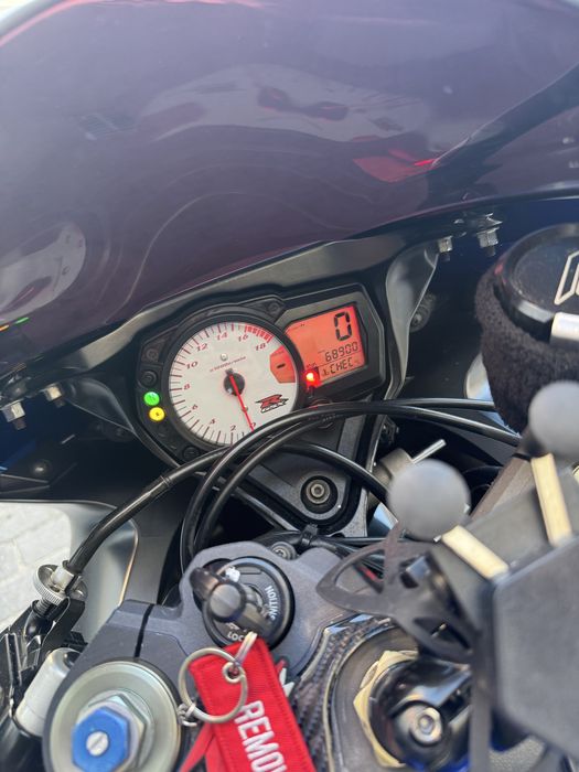 Suzuki GSXR-600 K7