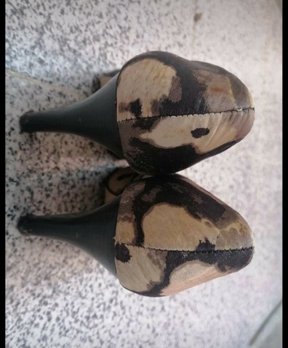 Sapatos de Salto Alto