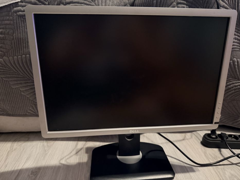 Monitor dell P2213T