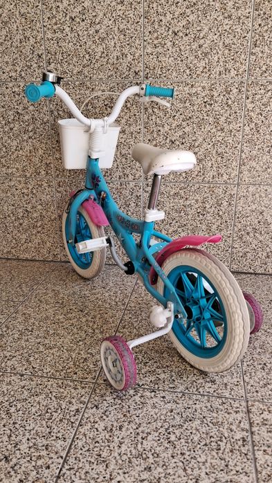 Bicicleta Frozen da Disney + Bicicleta equilíbrio Chicco + capacete