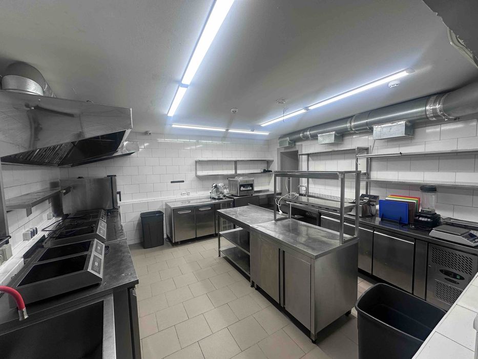 АРЕНДА 90m2 Европейская пл. Магазин Кафе Салон Престиж, Трафик