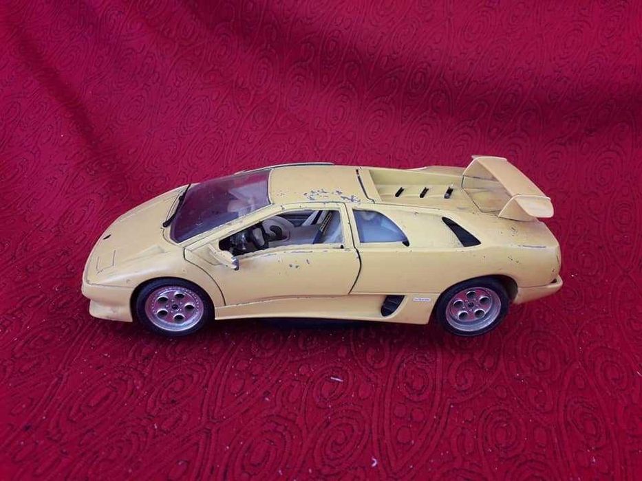 Carros de colecção 1/24