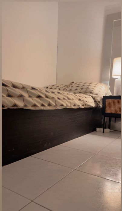 Quarto compartilhado c/ divisoria e porta 320€  Paços D’ Arcos