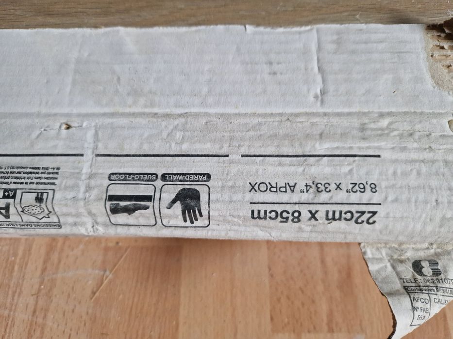 Płytki podłogowe drewnopodobne