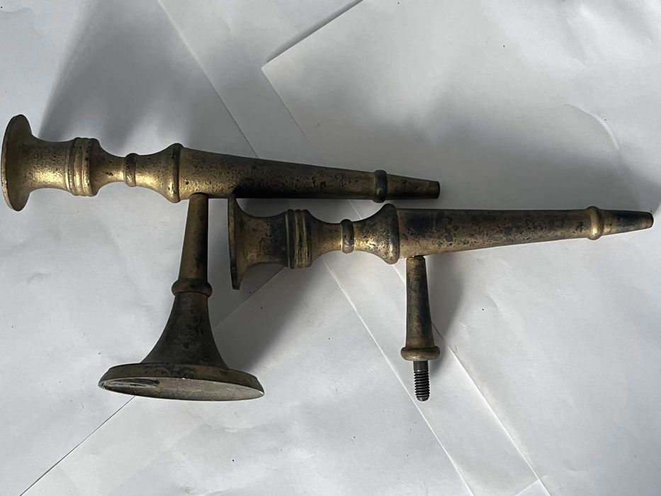 Mosiężne świeczniki na ścianę