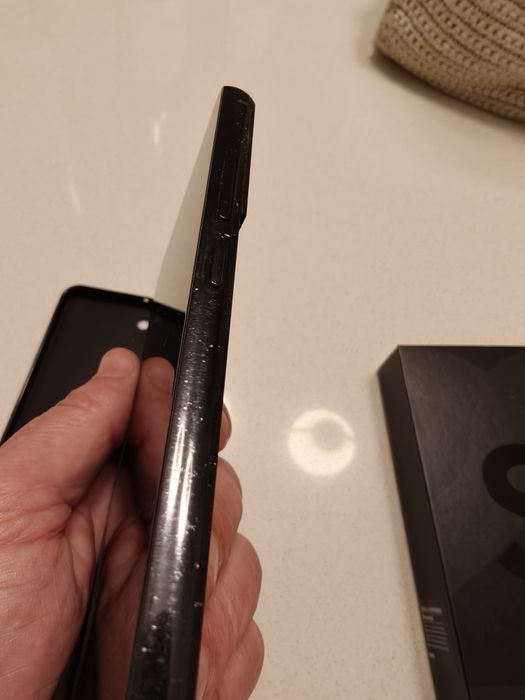 Samsung S22 + em bom estado, ecrã original, com capa de proteção.