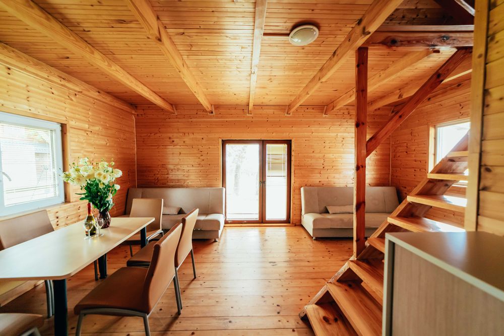 DOMKI Na Kawalerski- Panieński - WARSZAWA- Bez Ciszy Nocnej -  Jezioro