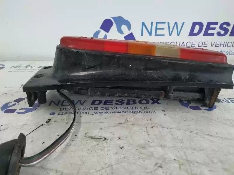 FAROLIM TRASEIRO DIREITO CHRYSLER VOYAGER II 1995 -