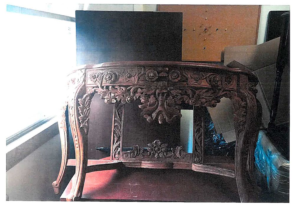 Venda de móveis/antiguidades