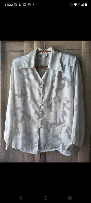 Elegancka biała koszula perłowe guziki vintage