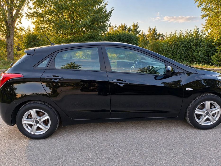 Hyundai I30 Hyundai i30 II generacji – zadbany egzemplarz z niskim przebiegiem