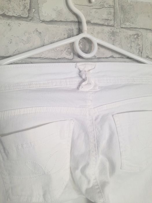 Białe jeansy 7/8 XS / S