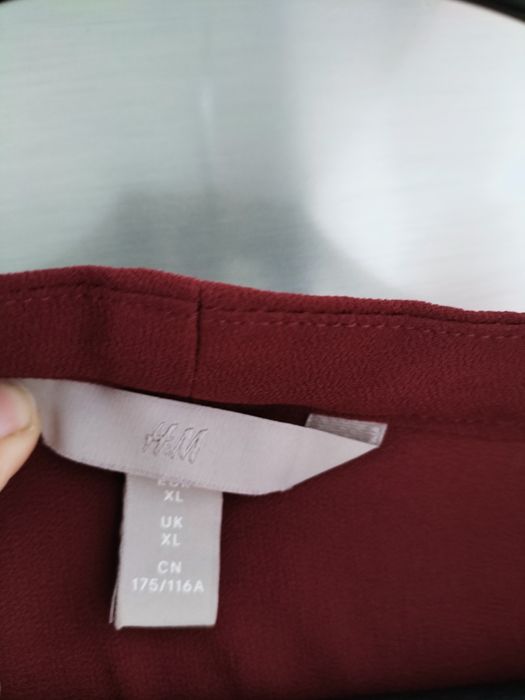 Śliczna damska sukienka z długim rękawem