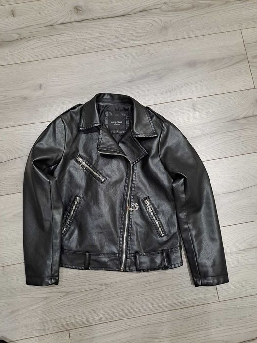 Продам дитячий одяг