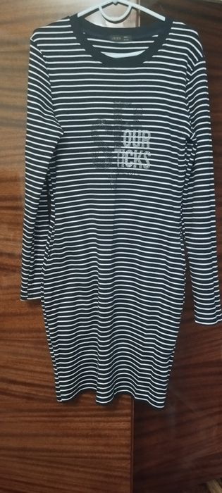 Продам платье  женское