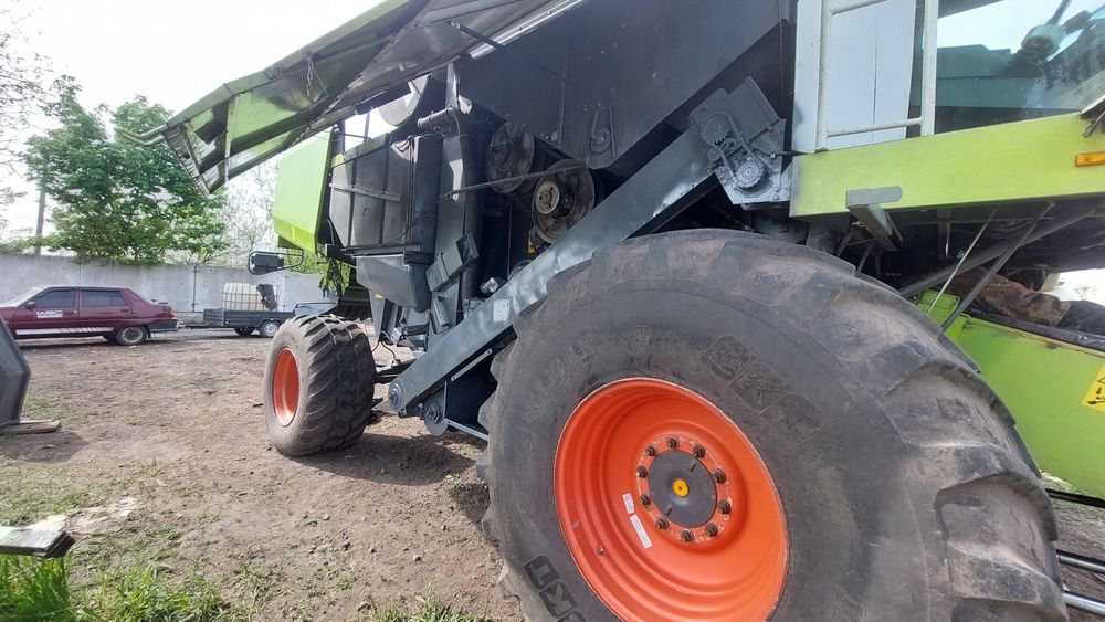 Продам комбаєн CLAAS LEXION 480