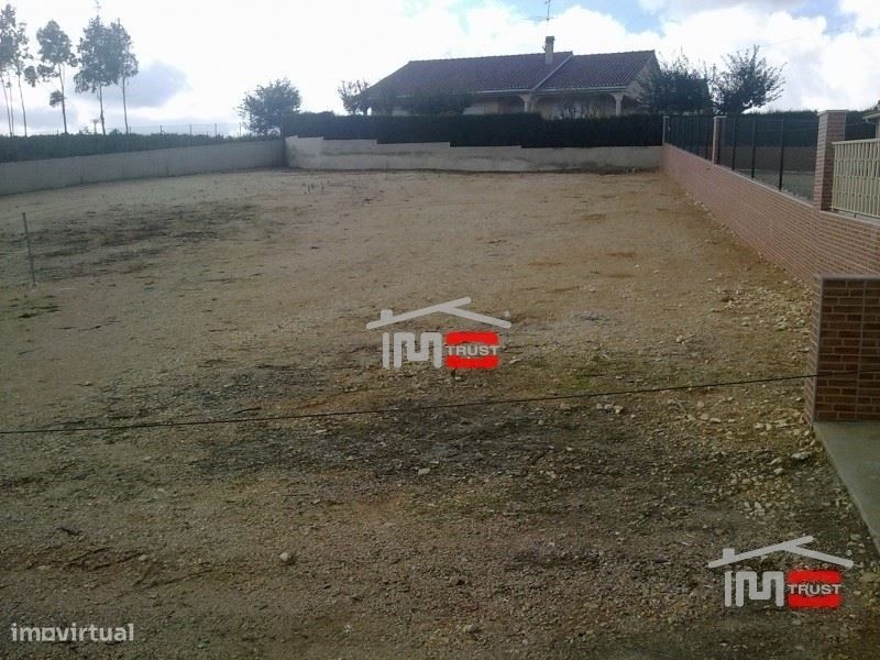 Lote de Terreno para exposições ou stand automoveis