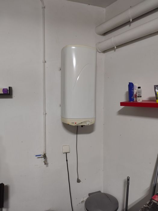 Barbearia, material em bom estado