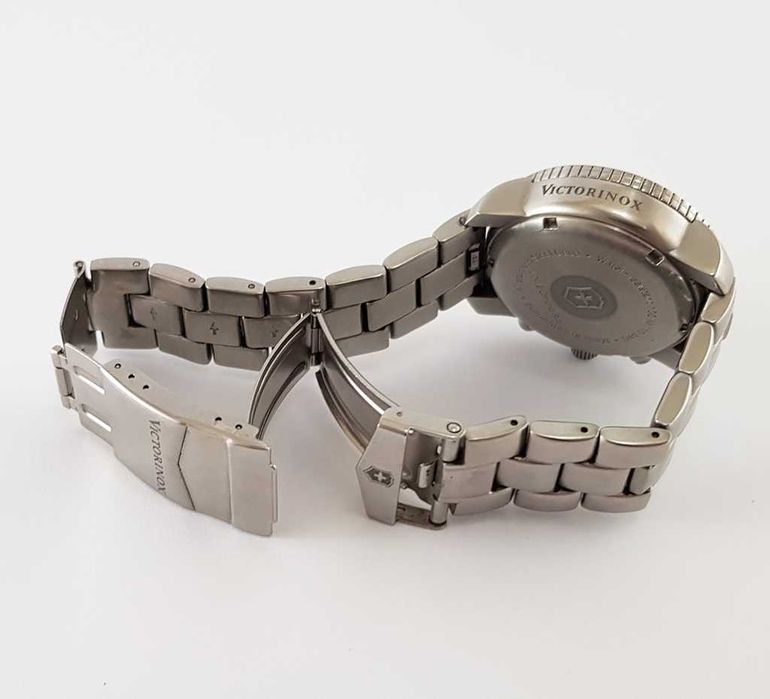 Szwajcarski zegarek VICTORINOX - V7-12 CHRONO SUB - śr. koperty 38 mm