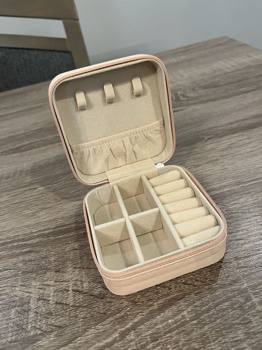 Organizer na biżuterię